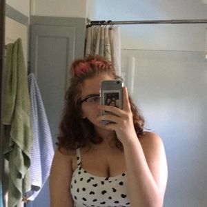 Meet your Posher, Laura